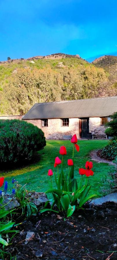 Queensberry Inn Bagian luar foto