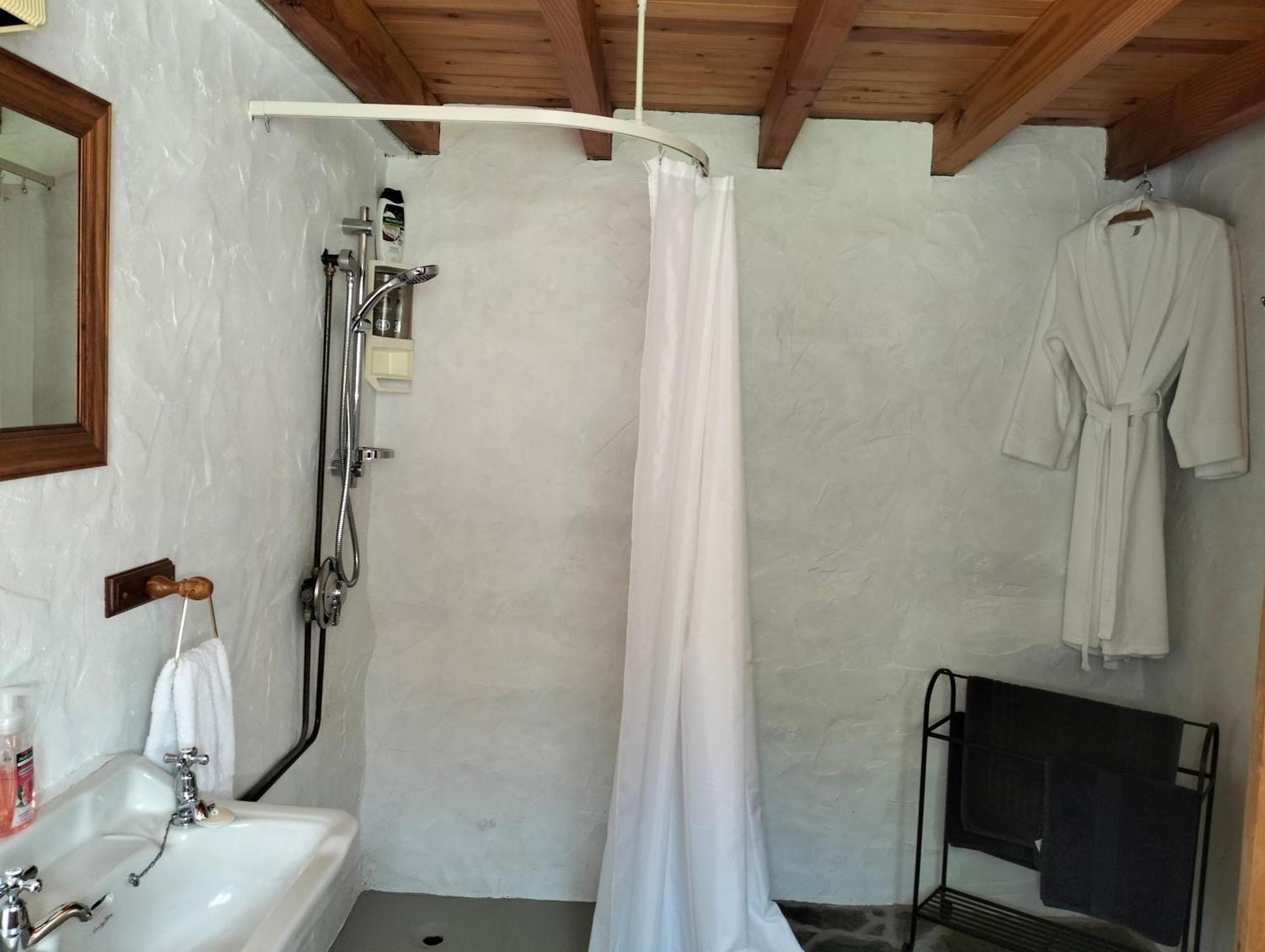 Queensberry Inn Bagian luar foto