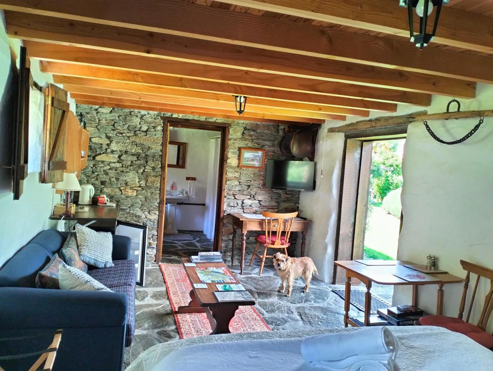 Queensberry Inn Bagian luar foto