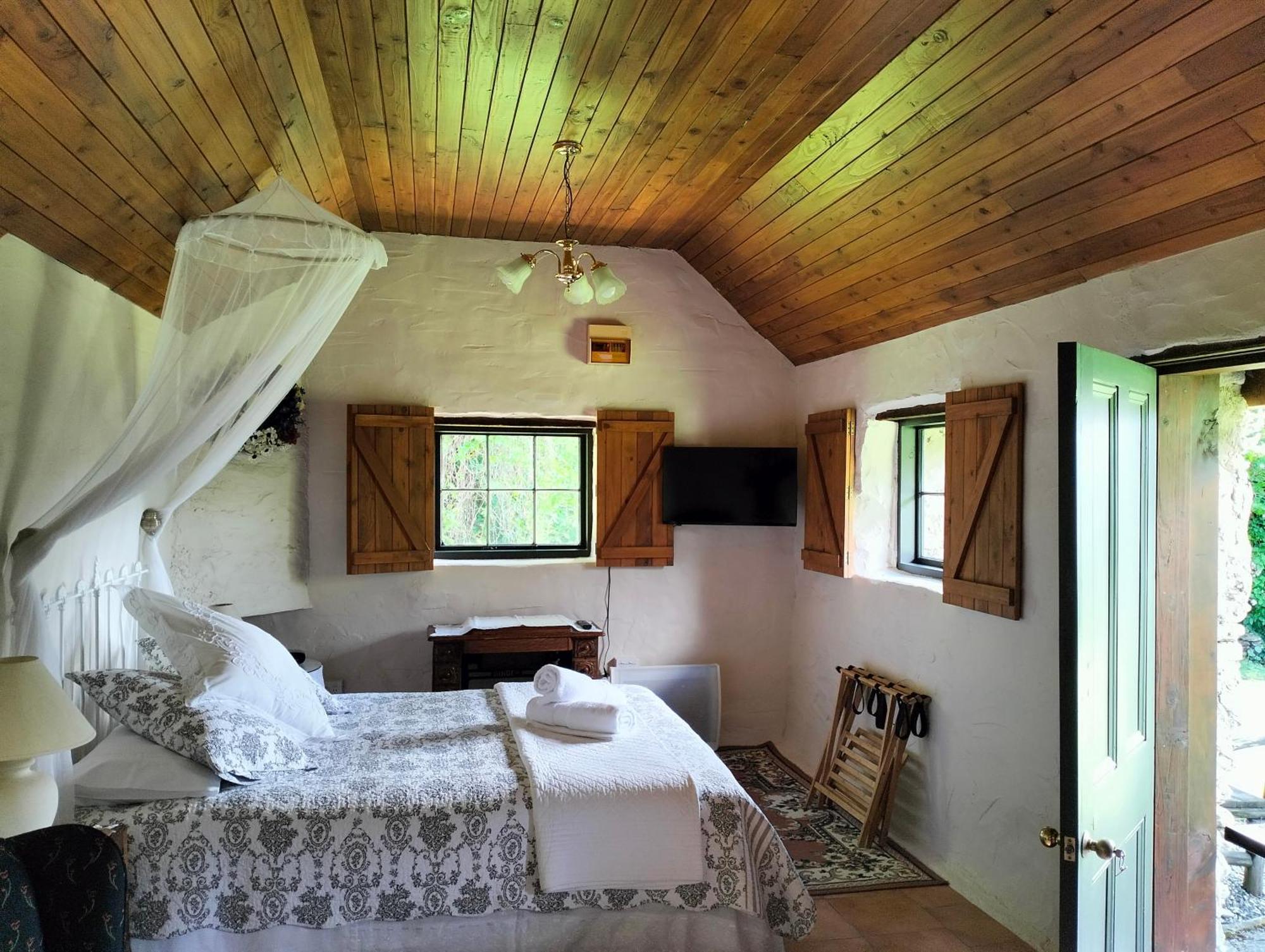 Queensberry Inn Bagian luar foto